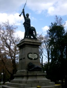 Monumet S-B War, Pleven