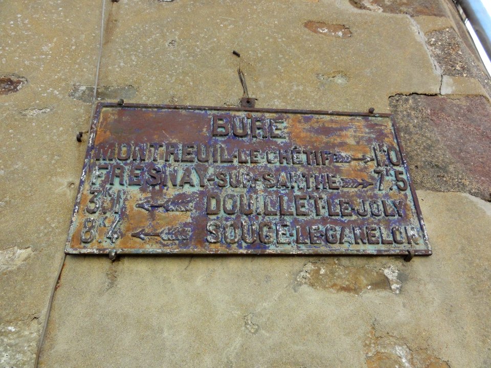 Montreuil-le-Chétif (Sarthe) plaque de cocher à Bure