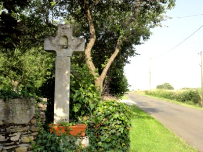 Montreuil-le-Chétif (Sarthe) croix B à Bure