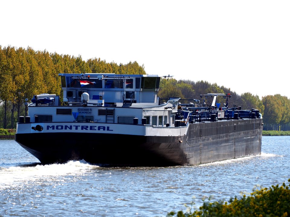 Montreal, ENI 02333685 at the Amsterdam-Rhine canal, pic9