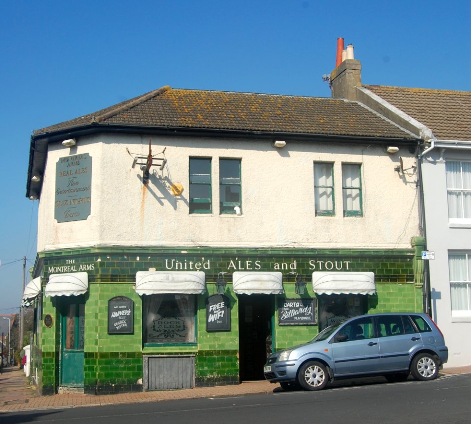 Montreal Arms pub, Albion Hill, Brighton (August 2019) (1)