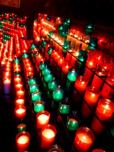 Montserrat - Velas votivas en el Camí de l'Ave Maria 1