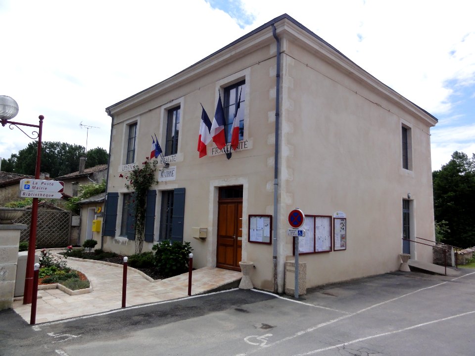 Montreuil-Bonnin (Vienne) mairie