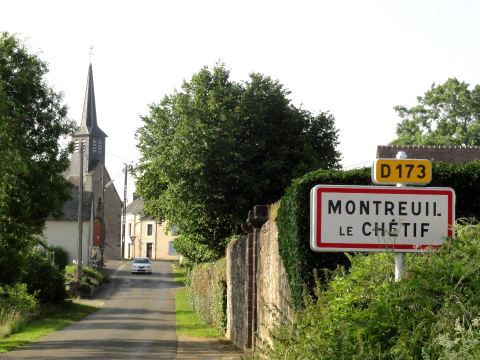 Montreuil-le-Chétif (Sarthe) entrée