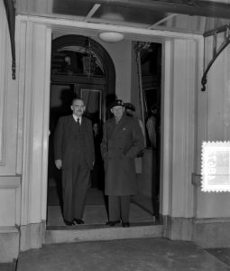 Montgomery bij minister-president Drees in Den Haag, Bestanddeelnr 904-8672
