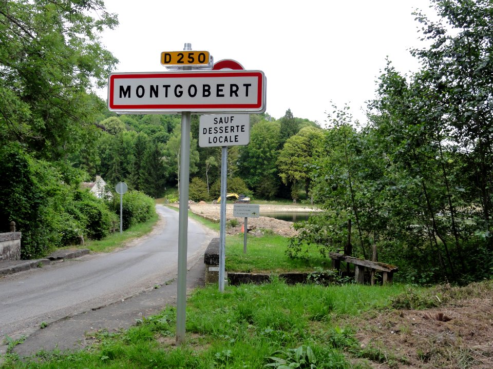 Montgobert (Aisne) city limit sign