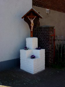 Montfort (Roerdalen) wegkruis, Markt