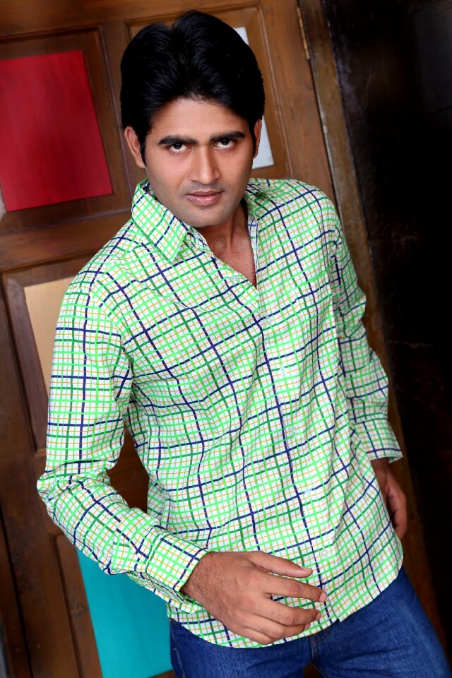 Pose fashion model