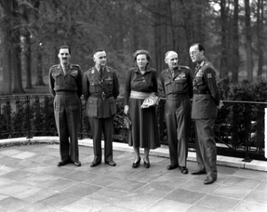 Montgomery bezoekt Koningin Juliana, Bestanddeelnr 903-0930