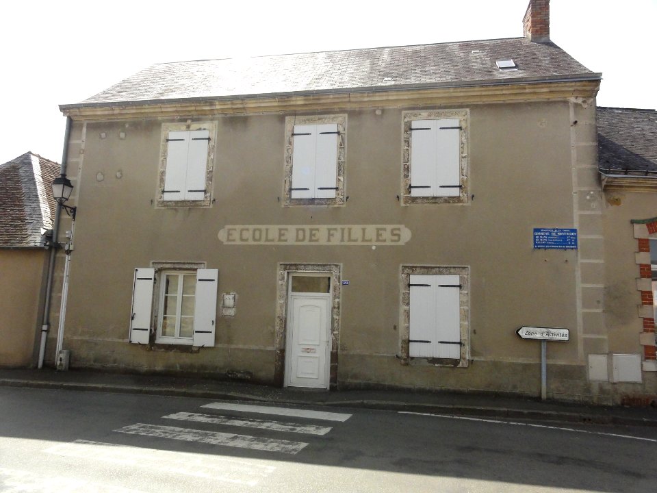 Montbizot (Sarthe) ancienne école des filles