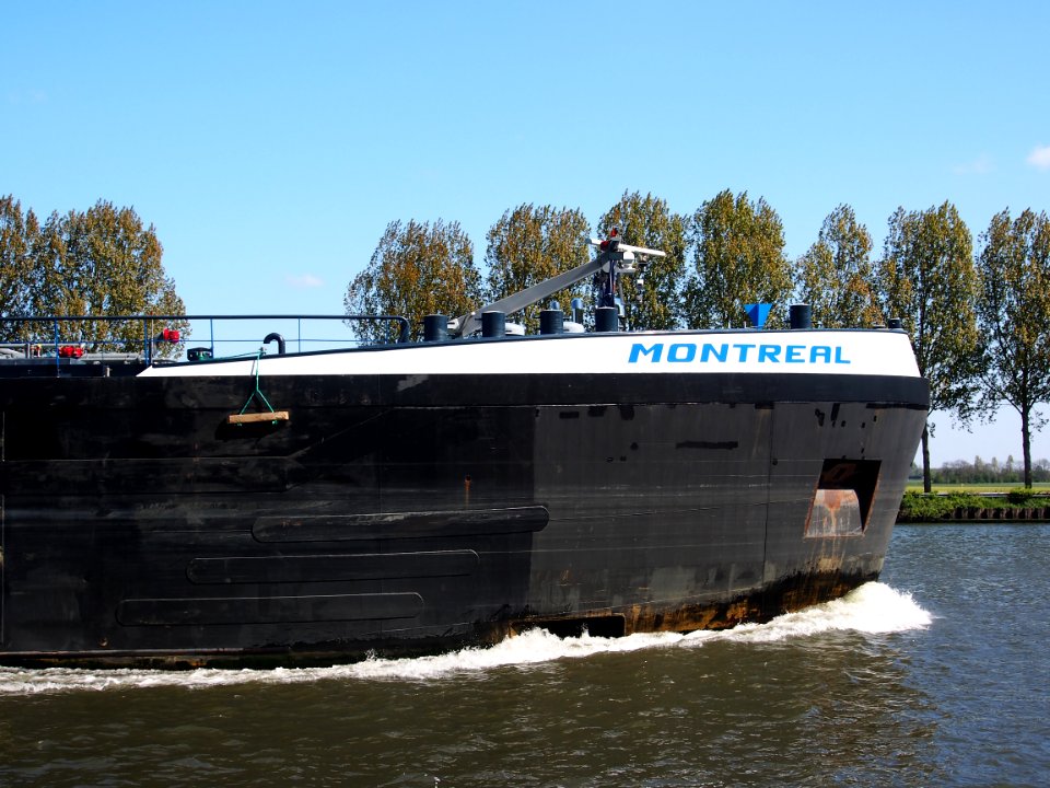 Montreal, ENI 02333685 at the Amsterdam-Rhine canal, pic5