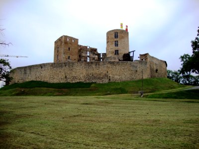 Montrond-les-Bains (Loire, Fr) château en ruine
