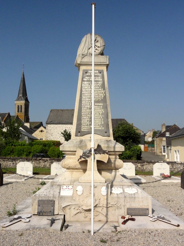Mont-Saint-Jean (Sarthe) cimetière, monument aux morts