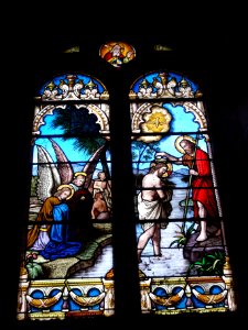 Montlouis-sur-Loire, église, vitrail 01