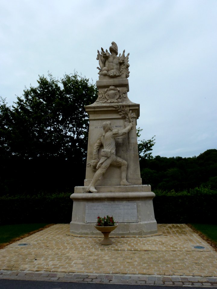Montmeillant (Ardennes) monument aux morts (1)