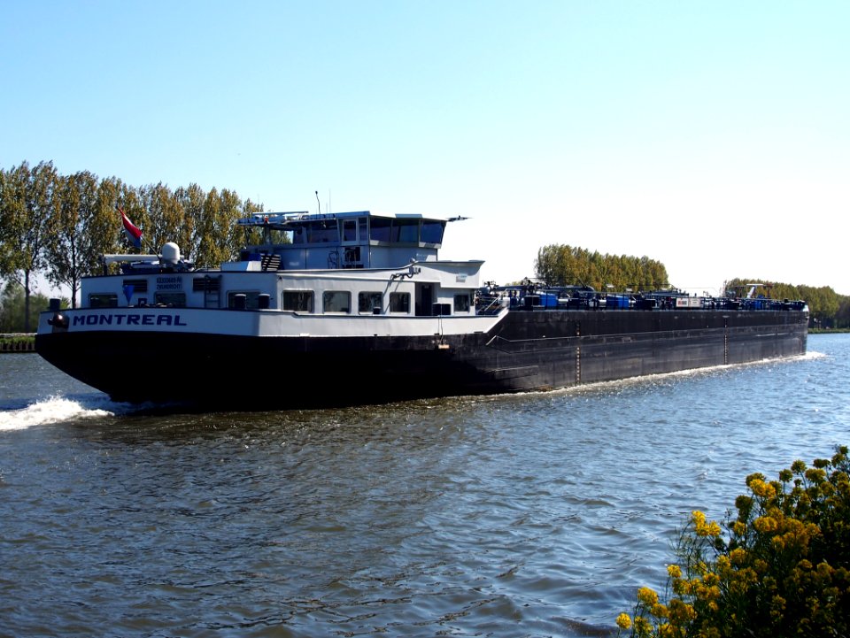 Montreal, ENI 02333685 at the Amsterdam-Rhine canal, pic8