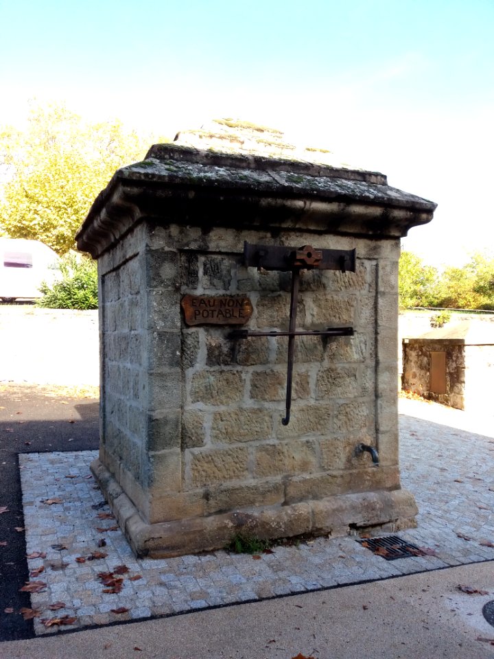 Montréal (Ardèche) - Fontaine