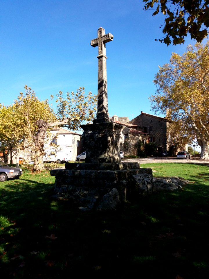 Montréal (Ardèche) - Croix