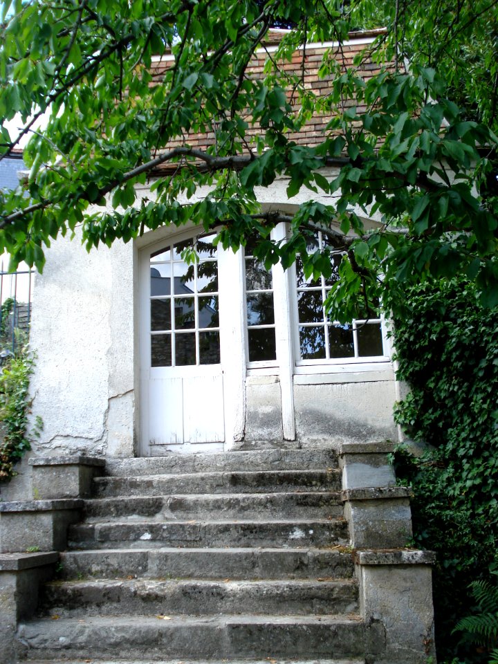 Montmorency Musée J.J.Rousseau, little garden house