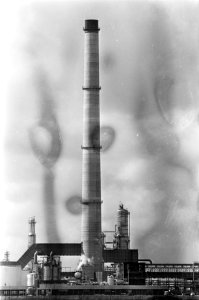 Mobil Oil Raffinaderij in Amsterdam 26-3 in werking, Bestanddeelnr 921-1915