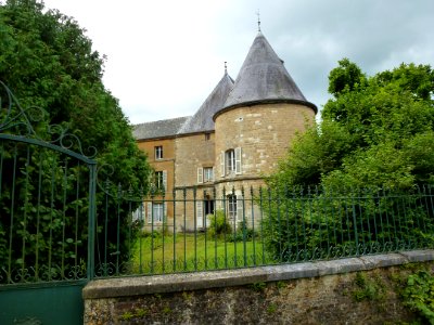 Montigny-sur-Vence (Ardennes) château