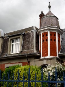 Moÿ-de-l'Aisne (Aisne) tour pigeonnier d'une maison