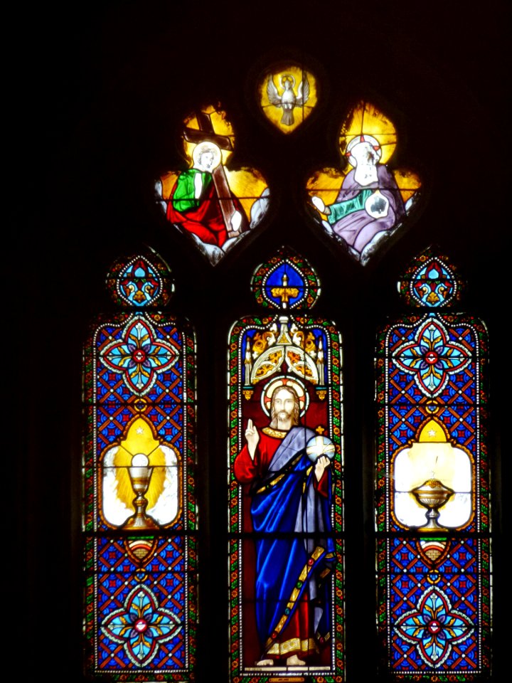 Montigny-sur-Vence (Ardennes) église, vitrail du choeur
