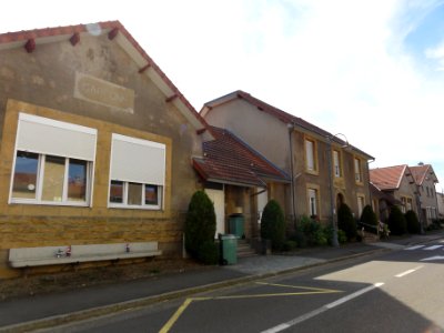 Montigny-sur-Chiers (Meurthe-et-M.) écoles et mairie