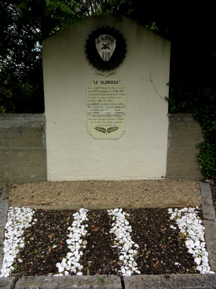 Moÿ-de-l'Aisne (Aisne) mémorial Le Glorieux