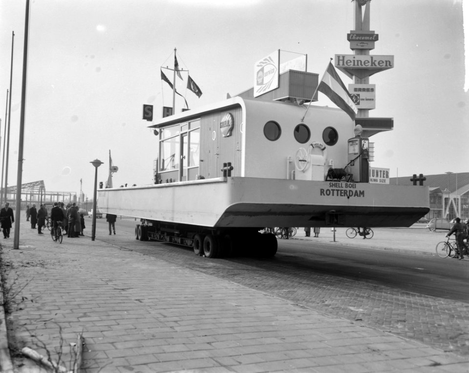 Mobiel service-station voor gemotoriseerde watertransport de Shell-boei, Bestanddeelnr 914-9275