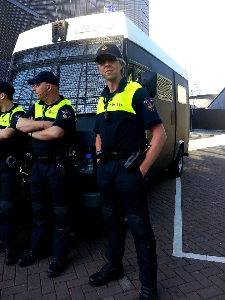 Mobiele eenheid nieuw uniform Amsterdam