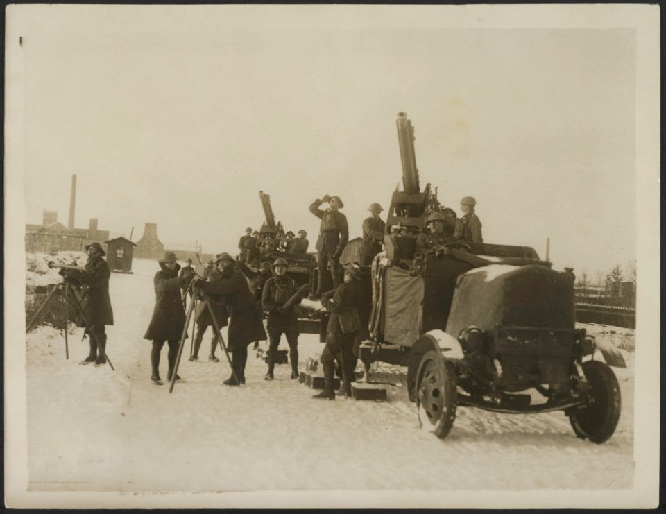 Mobile anti-aircraft gun ready for action, Bestanddeelnr 158-2854