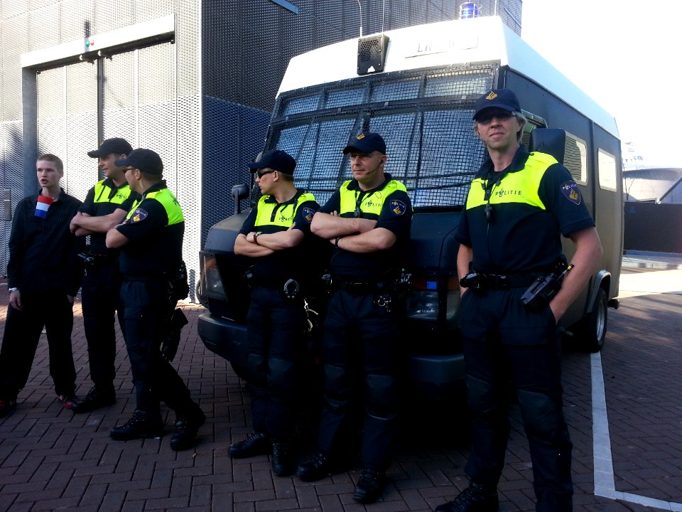 Mobiele eenheid Amsterdam nieuw uniform