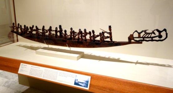 Model racing canoe, Duala peoples, Cameroon, 19th century, wood, pigment - Cincinnati Art Museum - DSC04265