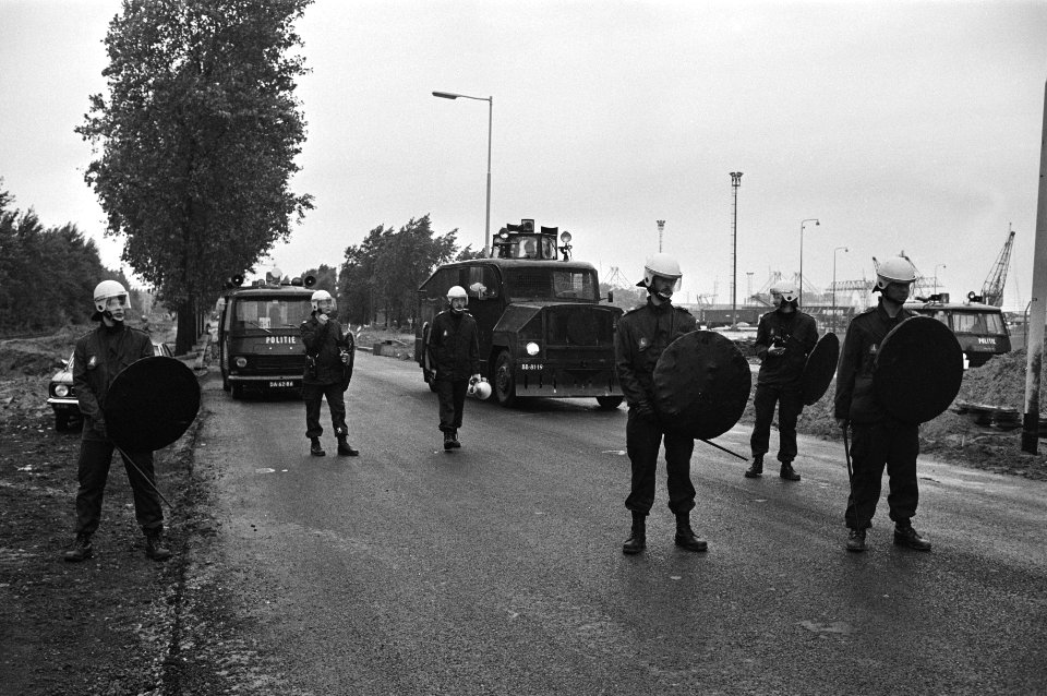 Mobiele eeneid in de Waalhaven, Bestanddeelnr 930-4504