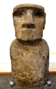 Moai (Easter Island stone figure), Rapa Nui, Easter Island, collected in 1886, hardened volcanic ash - National Museum of Natural History, United States - DSC00359