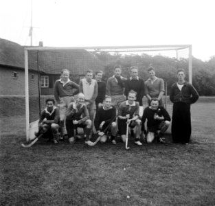 MOC Hilversum. Matrozen hockey-elftal, Bestanddeelnr 903-0215