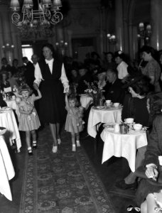 Modeshow, Bestanddeelnr 901-7992