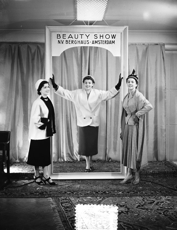 Modeshow N. V. Berghuis Amsterdam, Bestanddeelnr 905-5808
