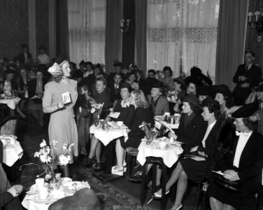 Modeshow, Bestanddeelnr 901-7995