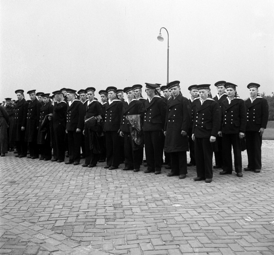 MOC Hilversum. Matrozen groepje, Bestanddeelnr 903-0217