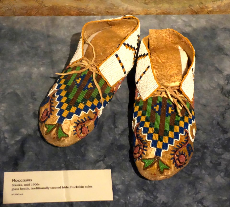 Moccasins, Siksika, mid 1900s, glass beads, traditionally tanned hide, buckskin soles - Glenbow Museum - DSC00976