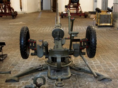 Model 20mm model 1940S machinegun AAA pic2