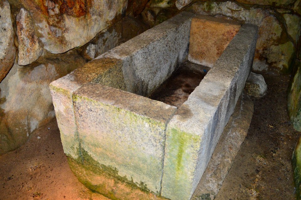 Miyayama Kofun Group (Yasu)-2, sekkan