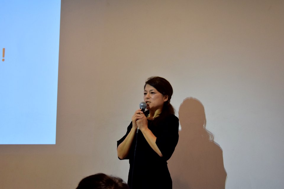 Miyako Araki, publisher