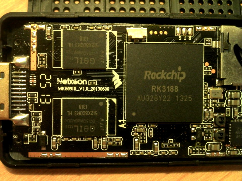 MK809III V1.0 130606 inside RAM RK3188-ARMv7-SoC