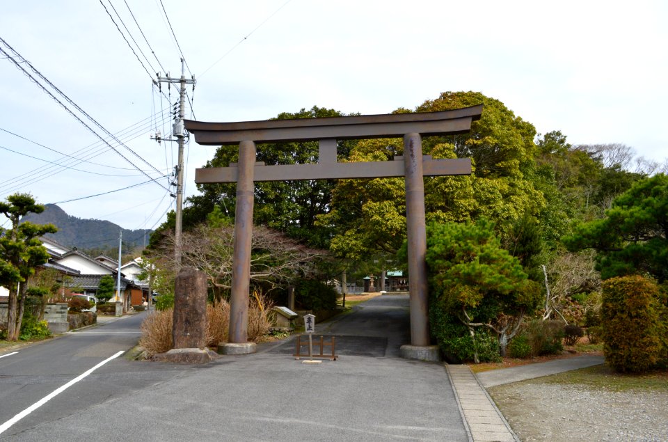 Mizuwakasu-jinja ichinotorii