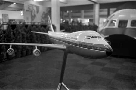 Model van een Boeing B jumbo jet, Bestanddeelnr 922-6597