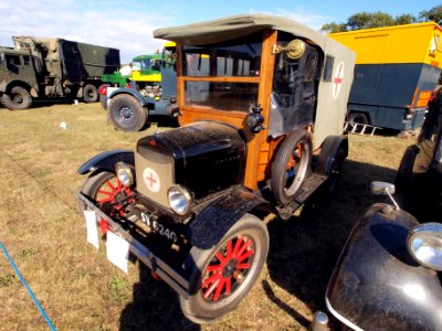 Model T Ford ambulance pic2