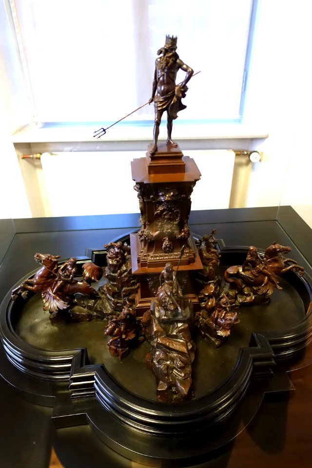 Model of the Neptune Fountain, original by Georg Schwiegger and Christoph Ritter, by 1668, this model by Philipp Kittler, c. 1900, bronze - Stadtmuseum Fembohaus - Nuremberg, Germany - DSC02310